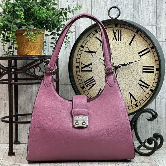 COACH - Avery Pink Crossgrain Leather Shoulder Bag, F37606. EUC - Picture 1 of 16